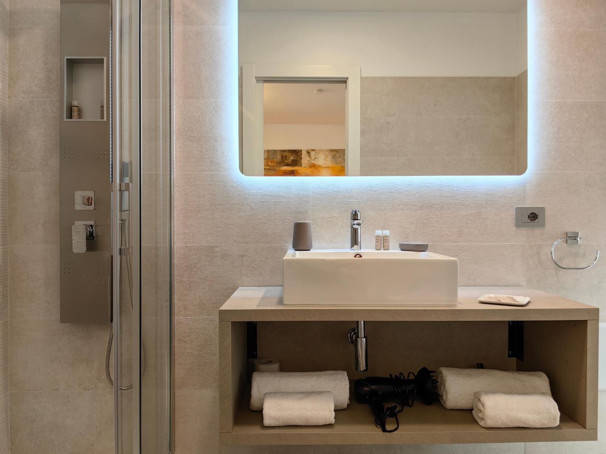 Galleria Roma Art Guesthouse 奥里斯塔诺 外观 照片